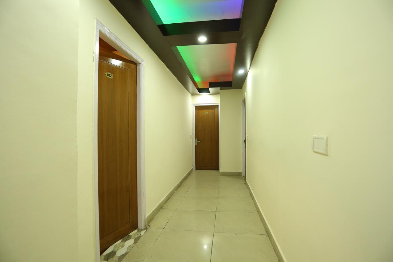 Oyo 8637 Shivam Hotel Masuri Exterior foto